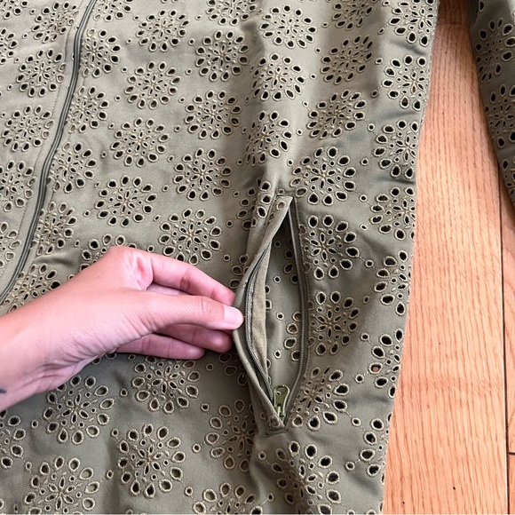 Fenty PUMA by Rihanna Olive Green Zip Up Embroidered Edge Jacket Size Small $240 - Picture 9 of 10